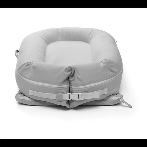 DockATot Deluxe - Cloud Grey - Picture 2 of 4